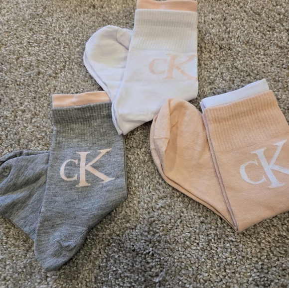 Calvin Klein cute socks - Picture 2 of 5